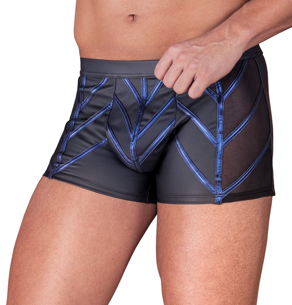 Pants i et stilfuldt miks af materialer
